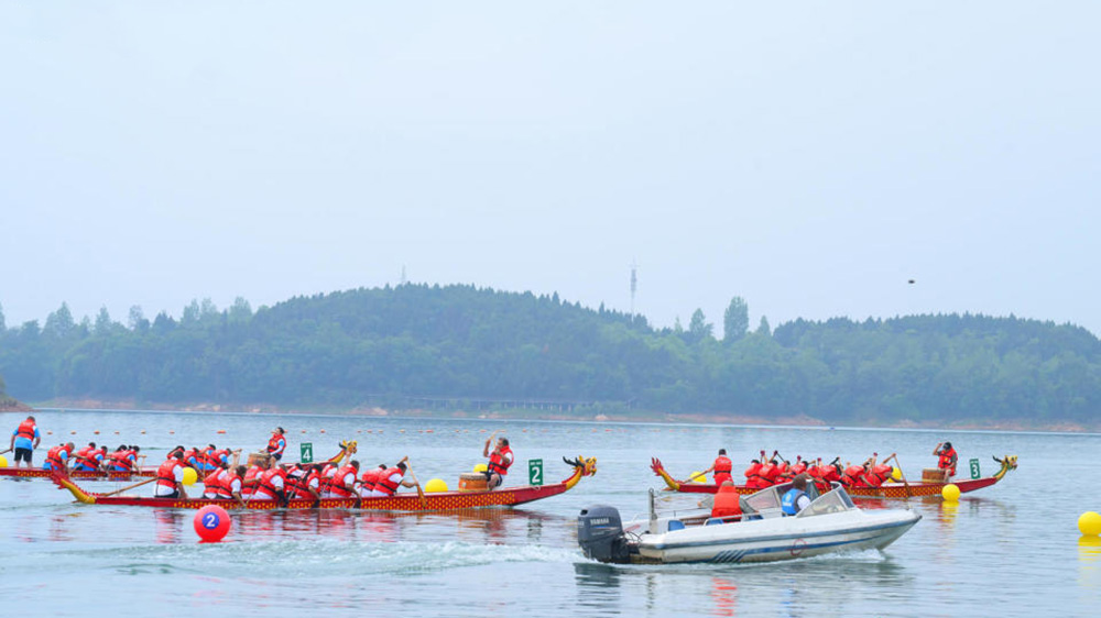 綿陽(yáng)(仙海)第十屆端午龍舟公開(kāi)賽.jpg