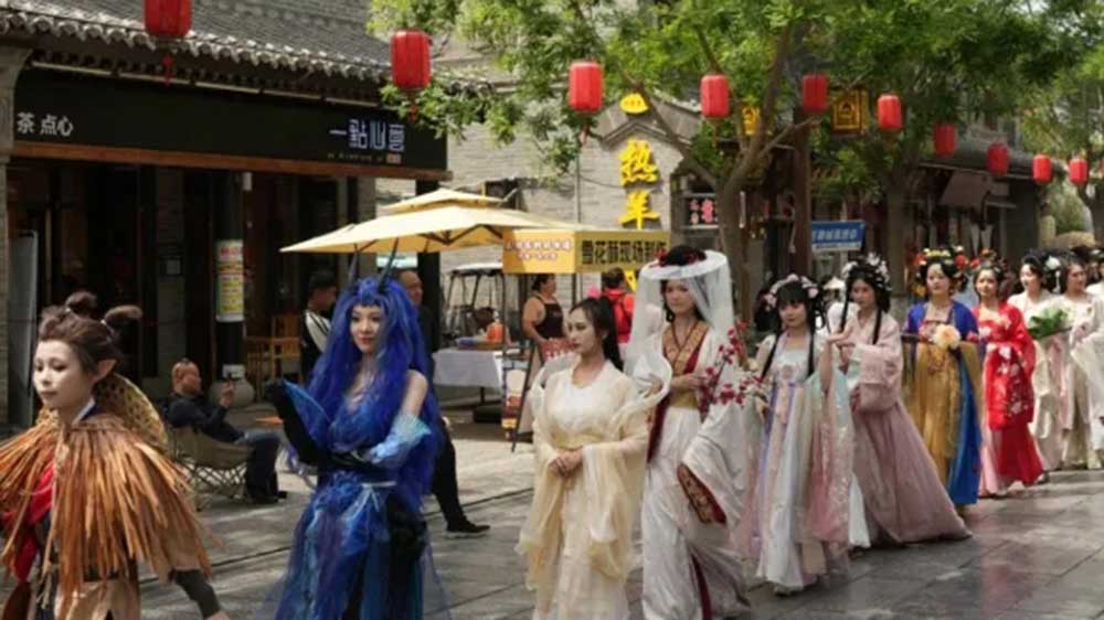 聊城首屆國(guó)潮文化旅游消費(fèi)周現(xiàn)場(chǎng).jpg